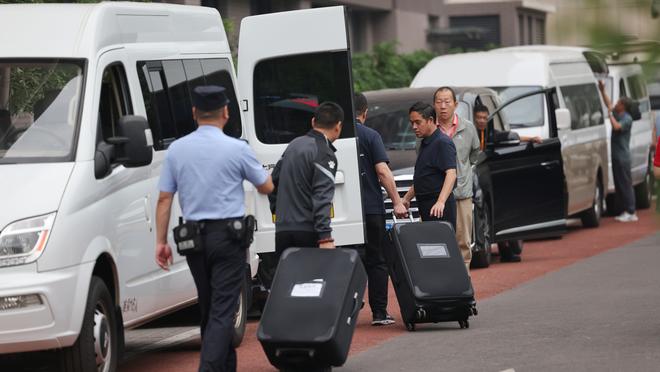 沪媒点评中超与亚冠差距：比赛节奏太慢，赛制也未与亚冠接轨